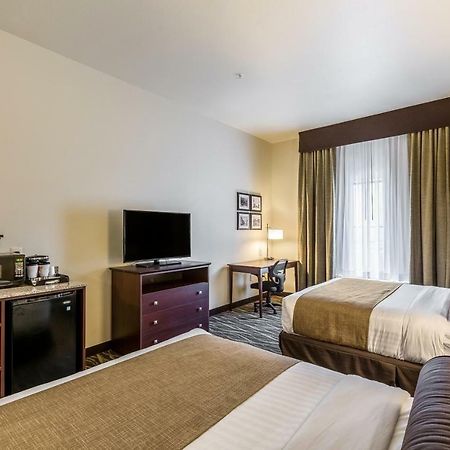 Cobblestone Hotel & Suites Hartford Екстериор снимка