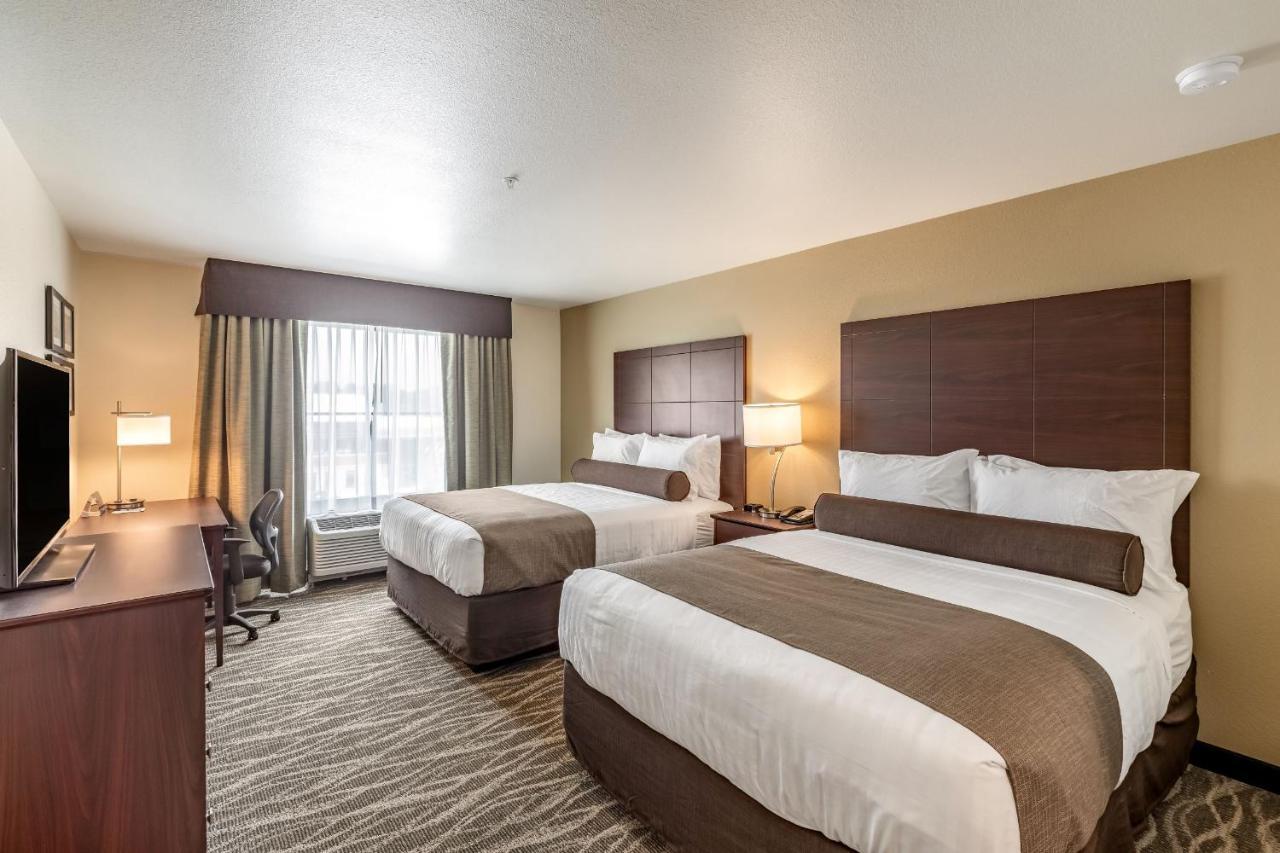 Cobblestone Hotel & Suites Hartford Екстериор снимка