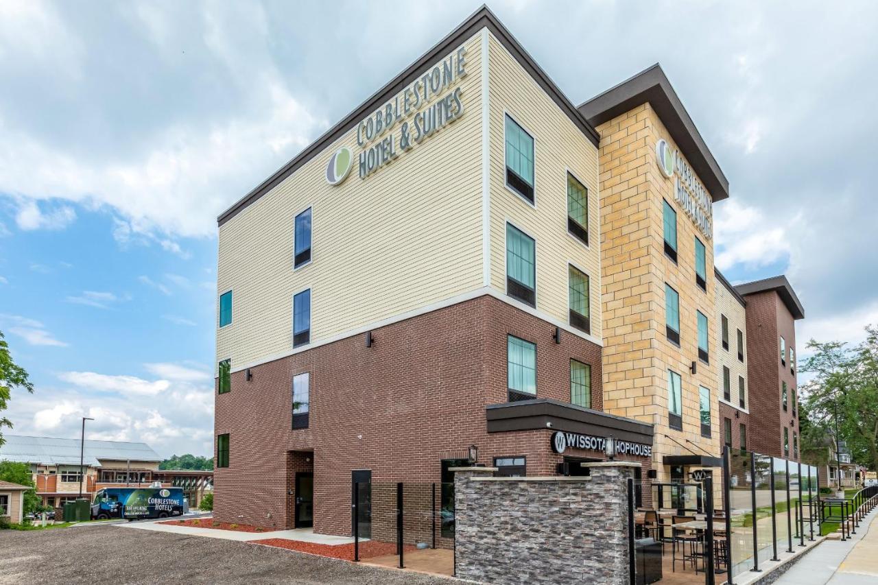 Cobblestone Hotel & Suites Hartford Екстериор снимка